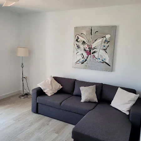 Des Artistes Apartment