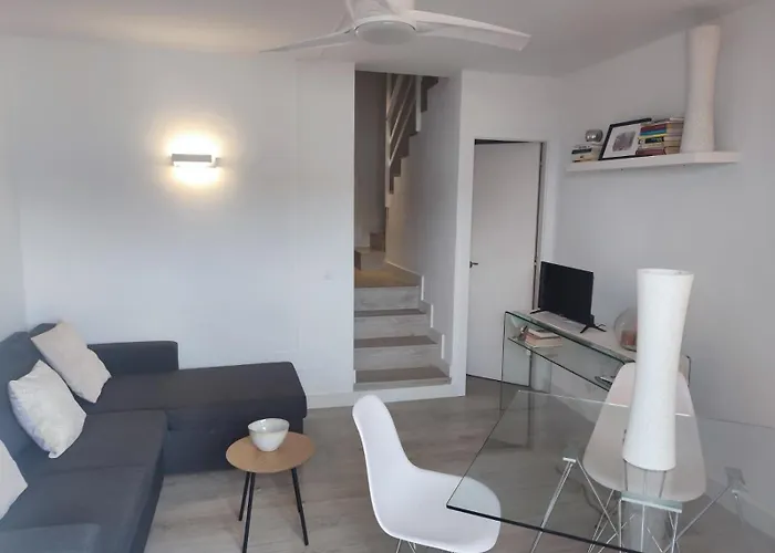 Des Artistes Apartment *